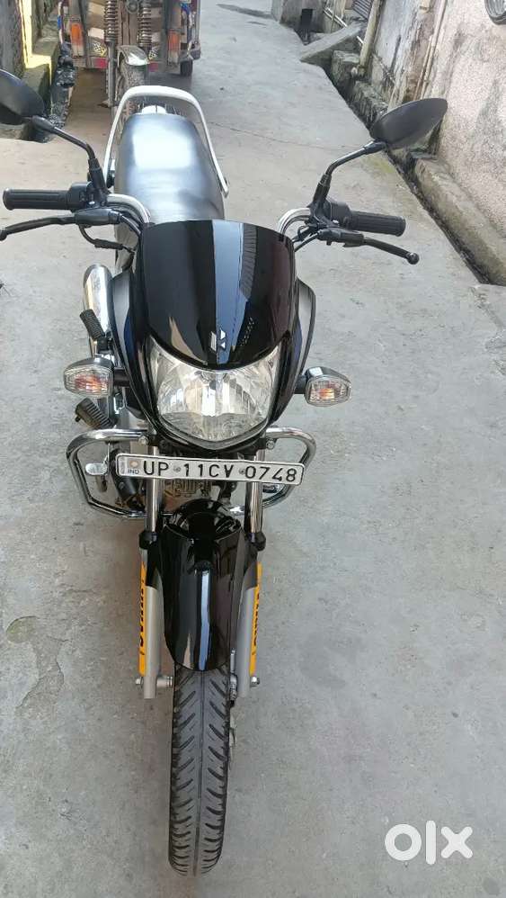 Hf deluxe 2024 1st owner 8 hazar chli hui
