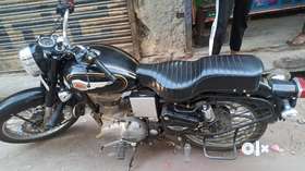 Royal Enfield bullet standard in new condition first owner