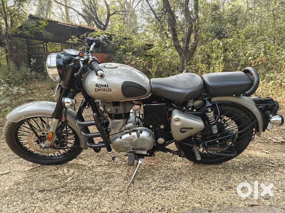 Classic 350cc (double disk/Abs) without any scratches New condition