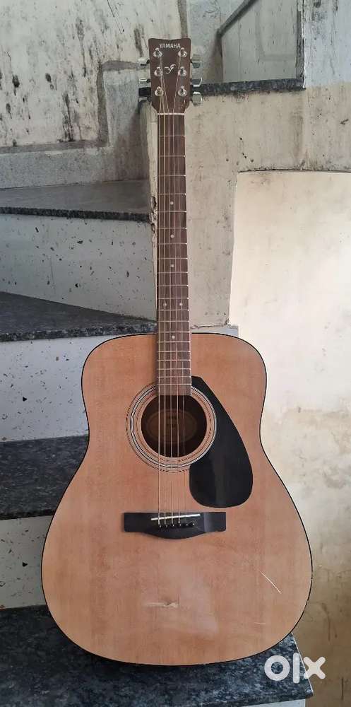Yamaha Guitar