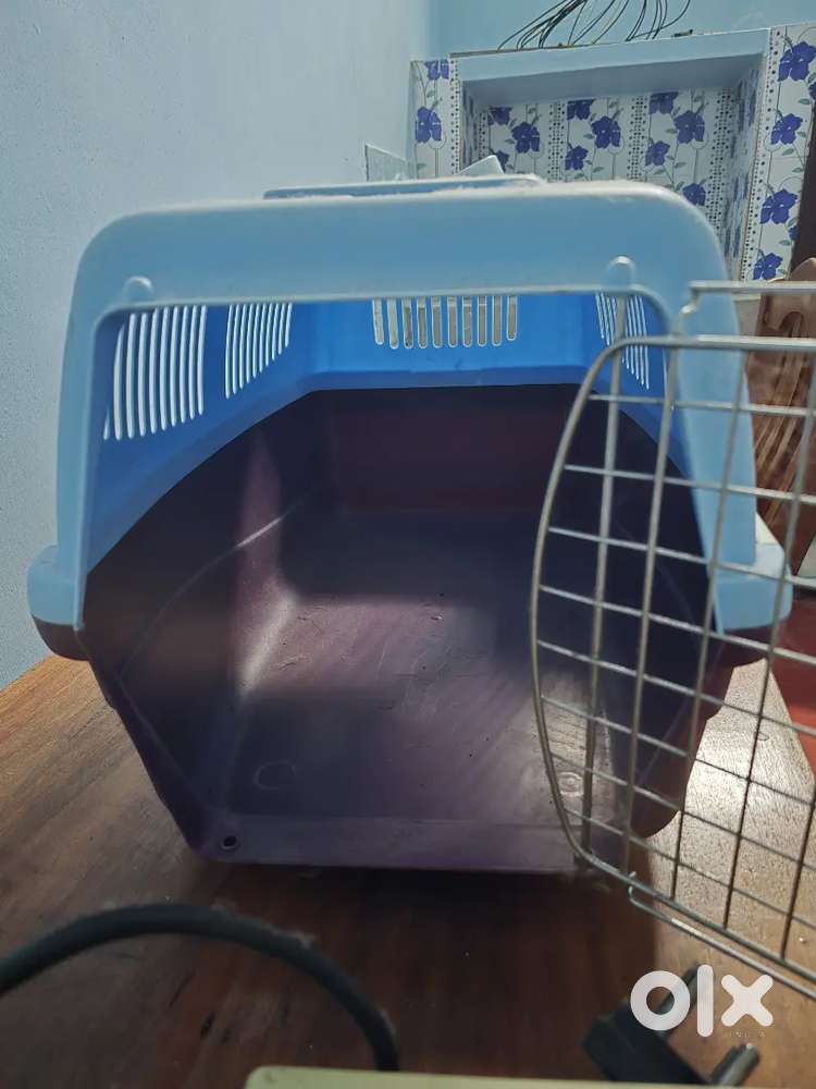 Pet carrier box