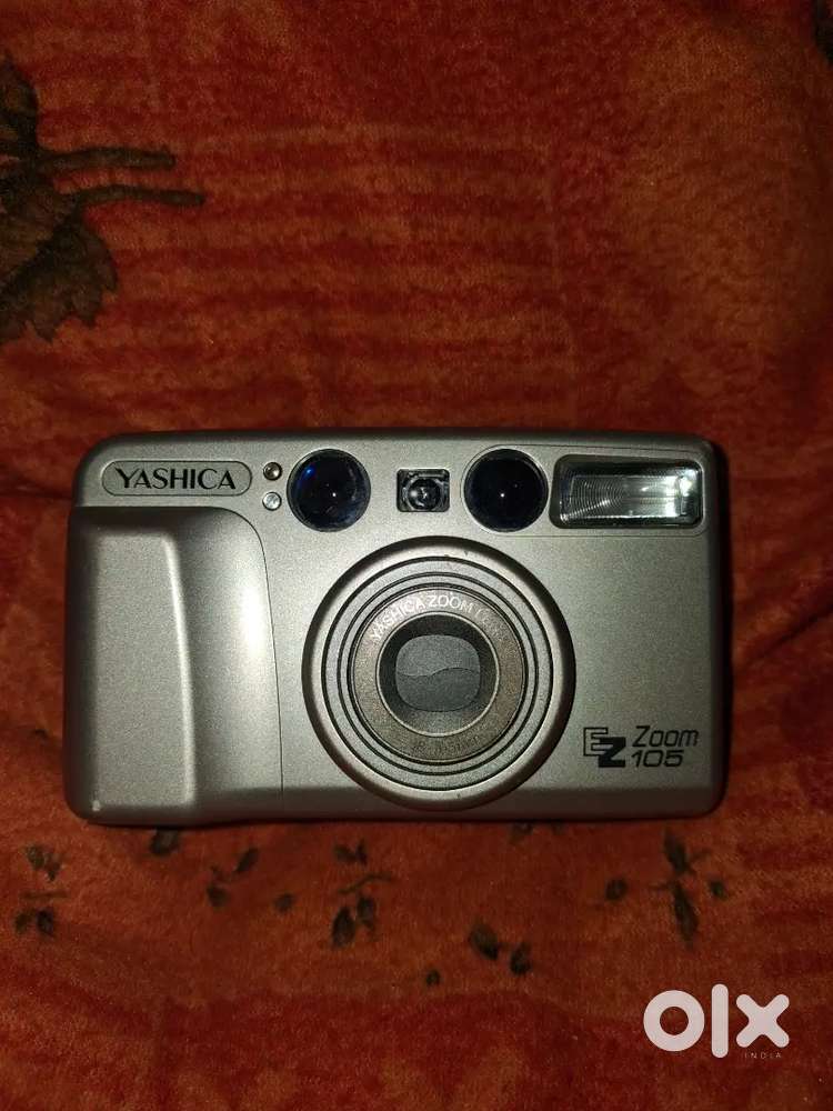 YASHICA EZ ZOOM 105