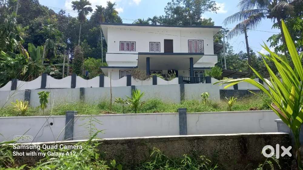 ഇരുനില വീടും 20 cent സ്ഥലവും
