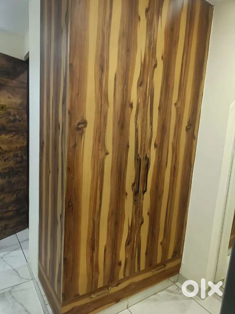 2 bhk Semi furnished flat for rent in Noida