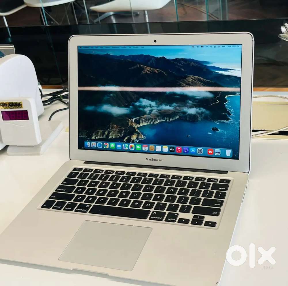 MacBook Air 13 inch(hardly used)