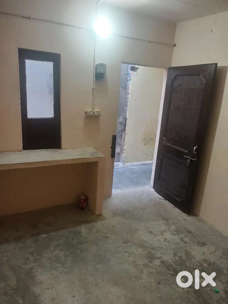 Room available for rent with in built kitchen