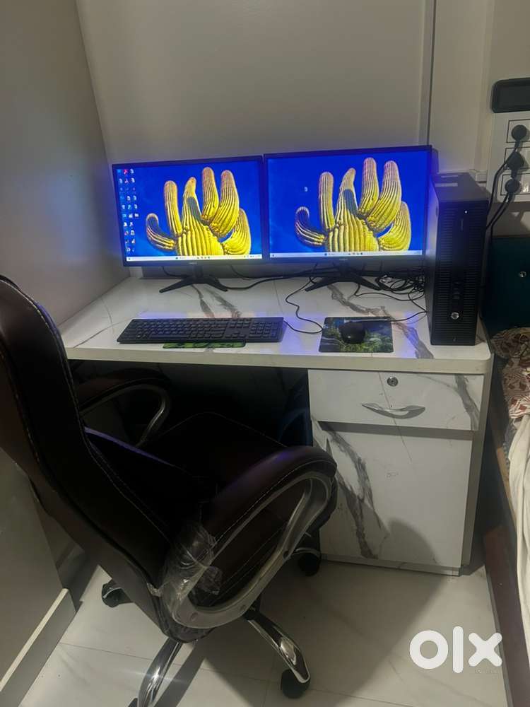 Trading pc for sell including chair and table