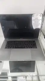 Apple Mac book Pro A1990 i9,500 gb SSD,16 gb, 15.4 ,dual graphic card