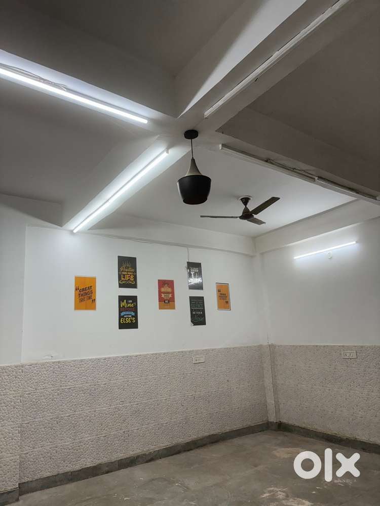 50 gaz Hall/Godown/Office available on rent