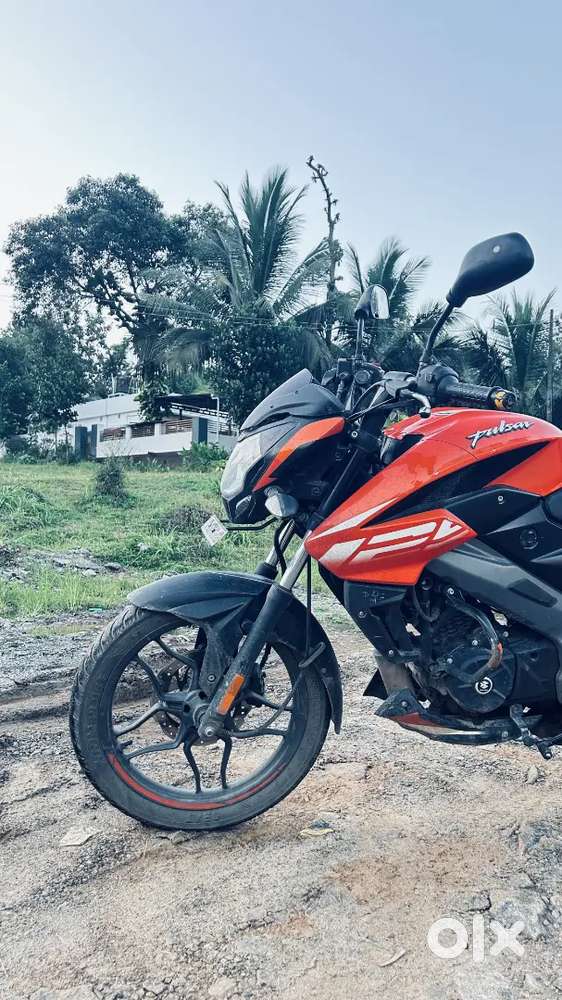 BAJAJ PULSAR NS125