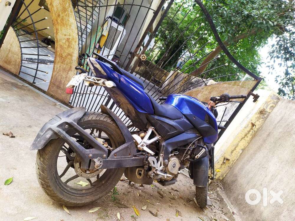 Bajaj pulsar NS 200