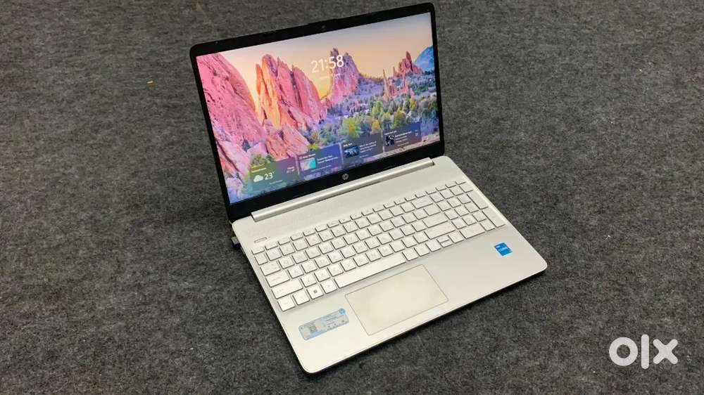 HP Laptop  i3