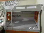 Bunk bed with mattress - In good condition