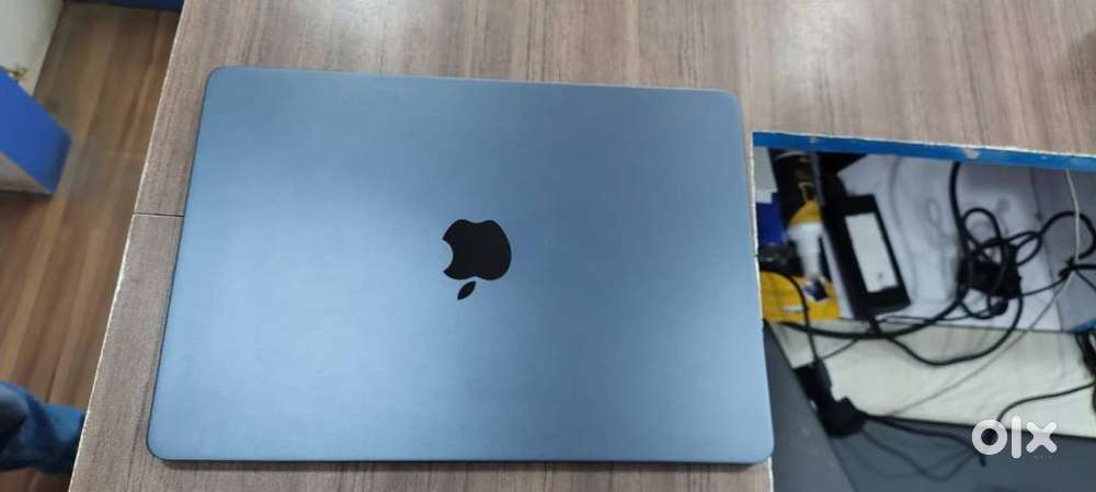 Apple MacBook Air 15-inch – M3/8GB RAM/256GB SSD – Brand New Box Pack