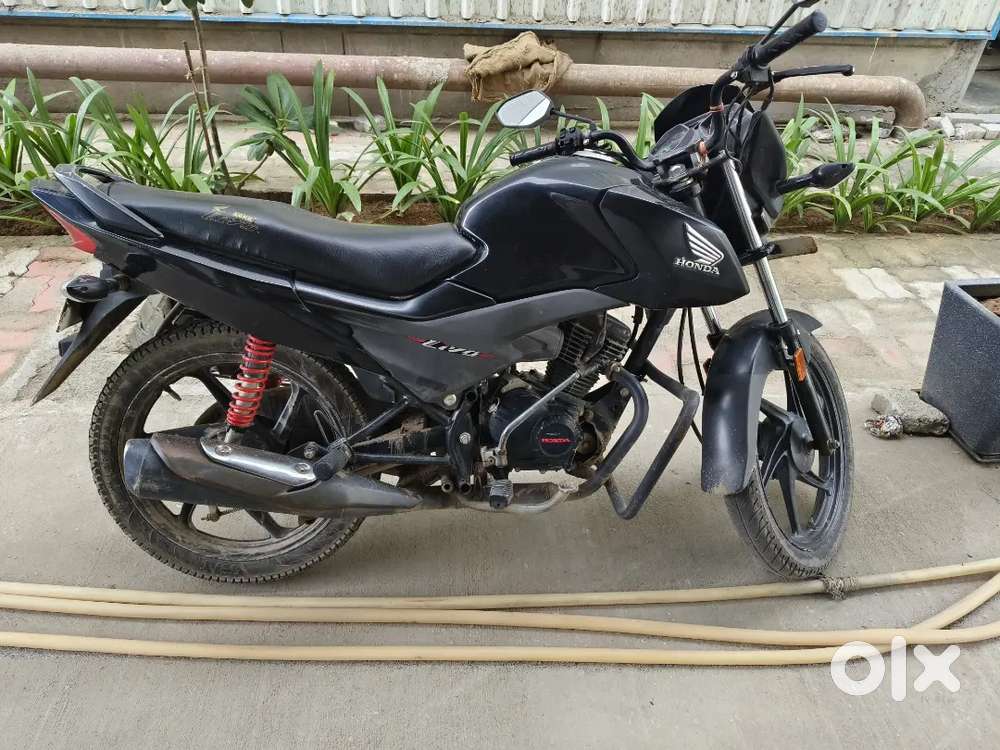 Honda LIVO 2016