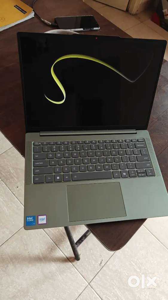 MOTOROLA Motobook 60 Full Metal OLED (i5 14th Gen) Intel Core 5 210H