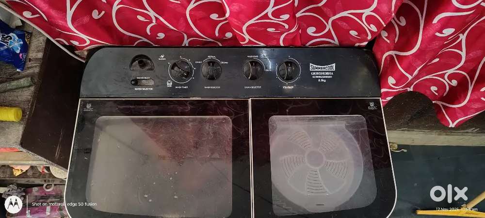 8000 रुपए की है