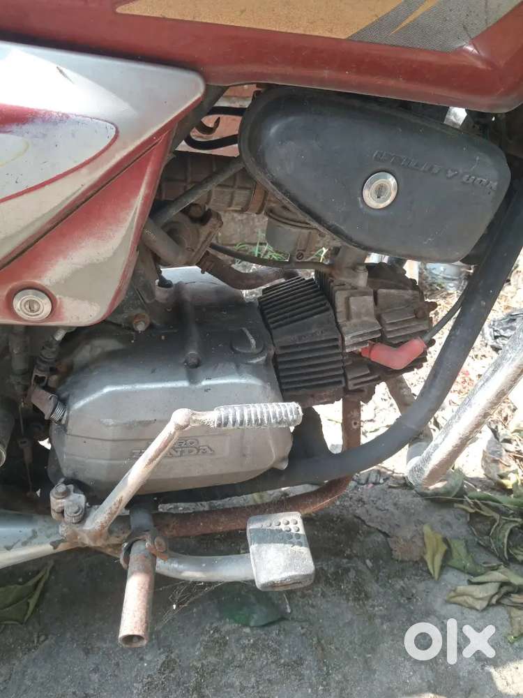 Good condition but 2000 lagega tyre banner mei