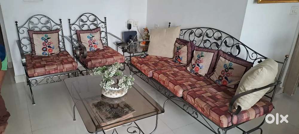 5 seater sofa with centre and side table