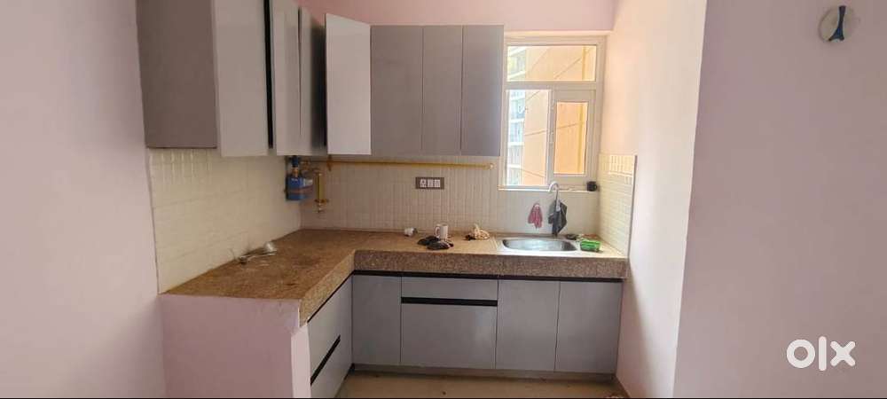 Ready For Rent -3BHK सोसाइटी Flat - ROF Amaltas , Sector 92, Gurgaon