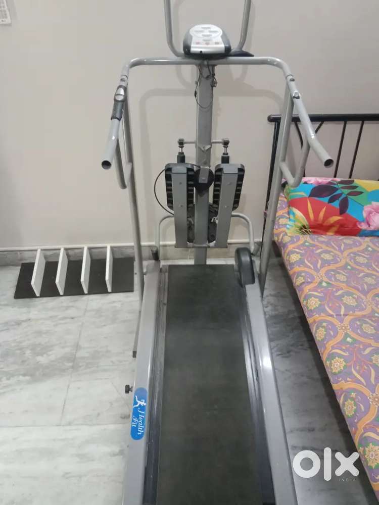 Manual treadmill