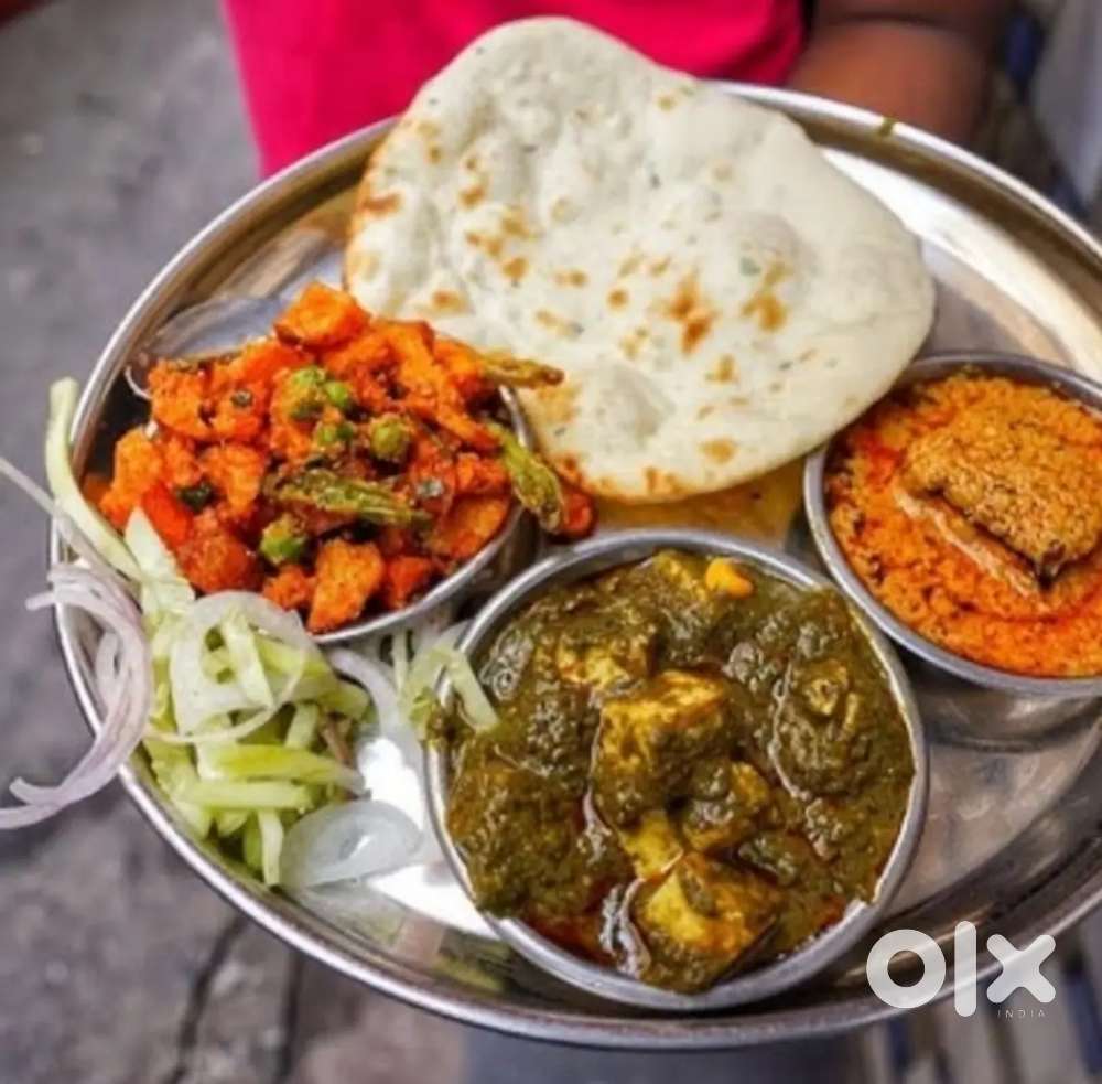 VEG COOK REQUIRED NUN,ROTI,PANNER,CHOLE ETC