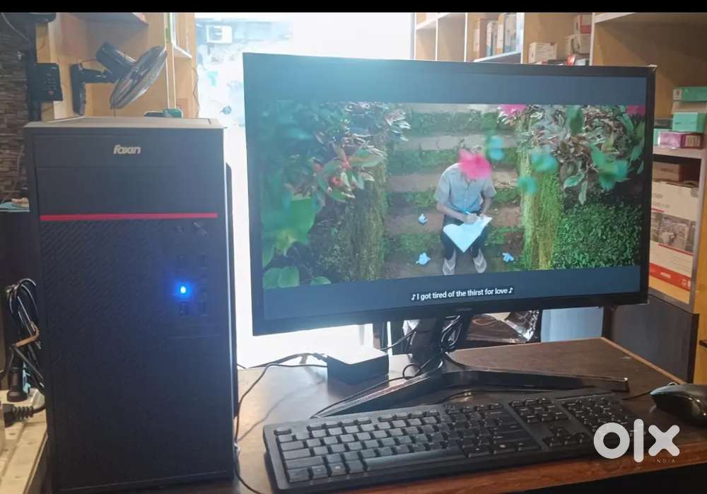 Computer with 24 inch Curved Samsung Monitor