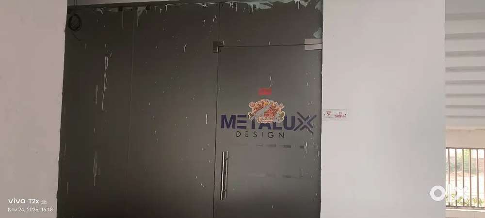 Ready to move shop Noida extension sector 1