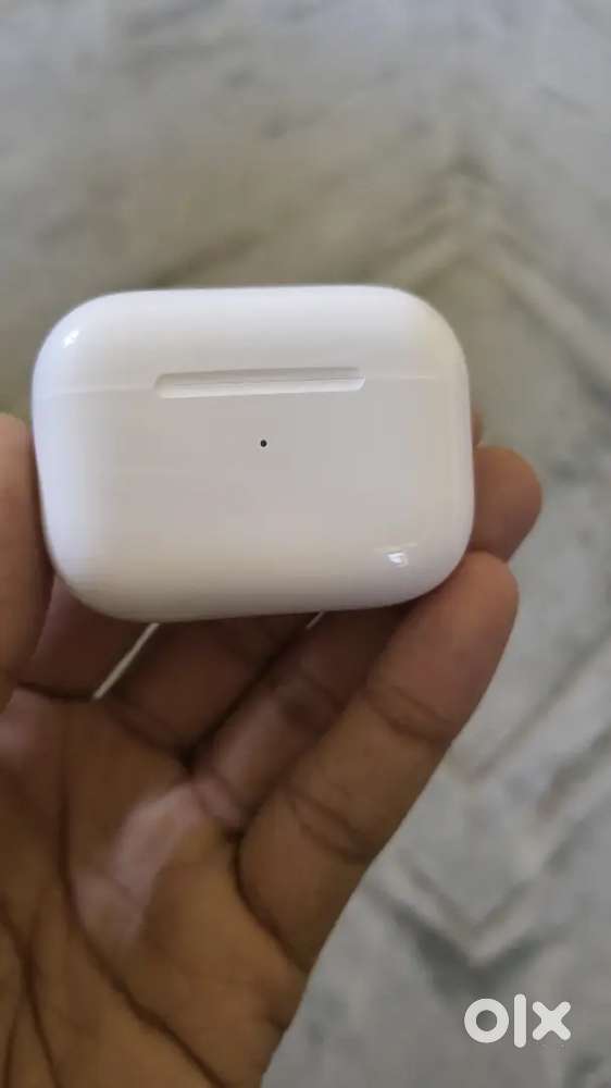 Air pods pro  price 1500