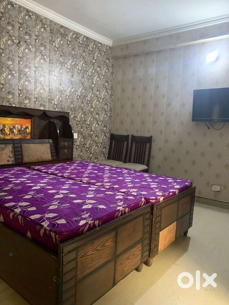 2 BHK Fully Furnished Owner Free Flat For Rent Savitry Towers