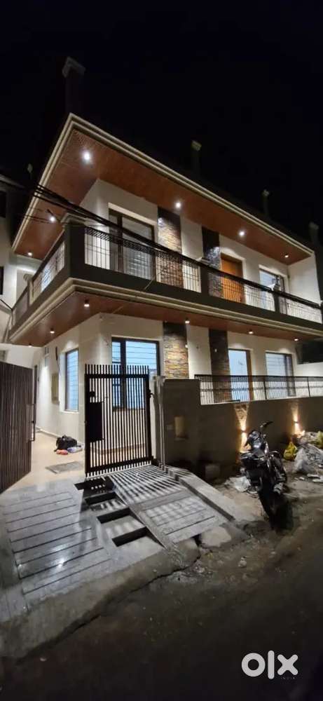 2BHK house 1st floor independent