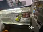 Cake display counter
