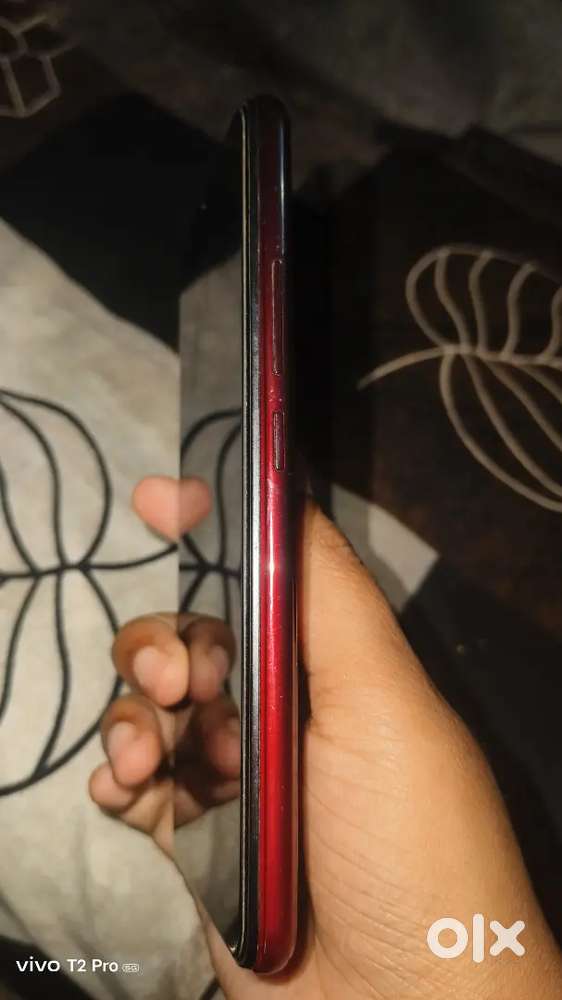 Model number - vivo1904, Processor - 2.0GHz Octa-core, Ram 3 GB
