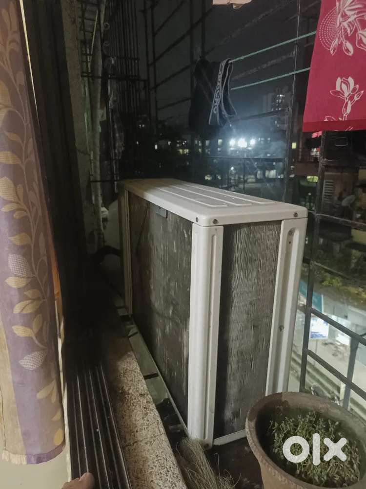 Voltas  1.5 tan good condition 1.5 yaars alld