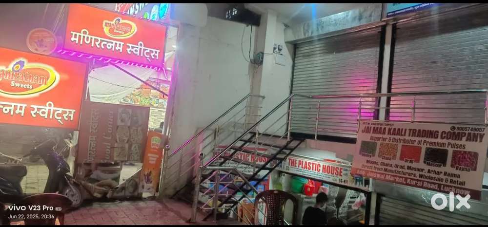 Newly constructed shop near sports college kursi road Lucknow