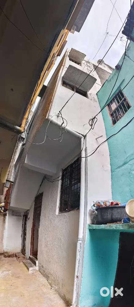 Independent Building  House 50gaz rental income: 35000/m @Tolichowki