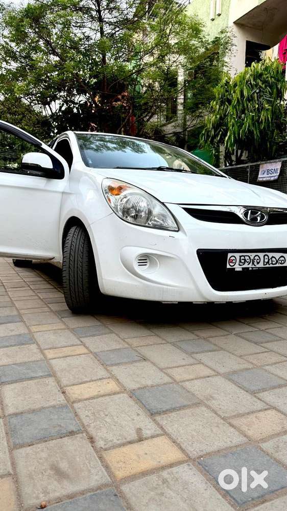 Hyundai i20 Sportz 1.4 CRDI 6 Speed BS-IV, 2011, Diesel