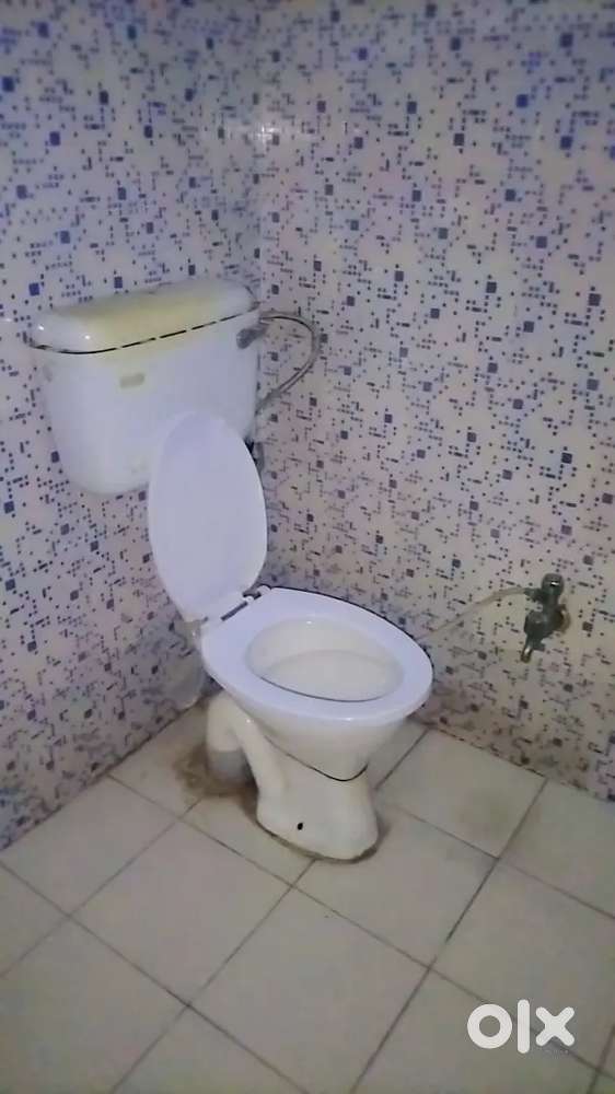 4 hall 3 rooms with 4 washrooms