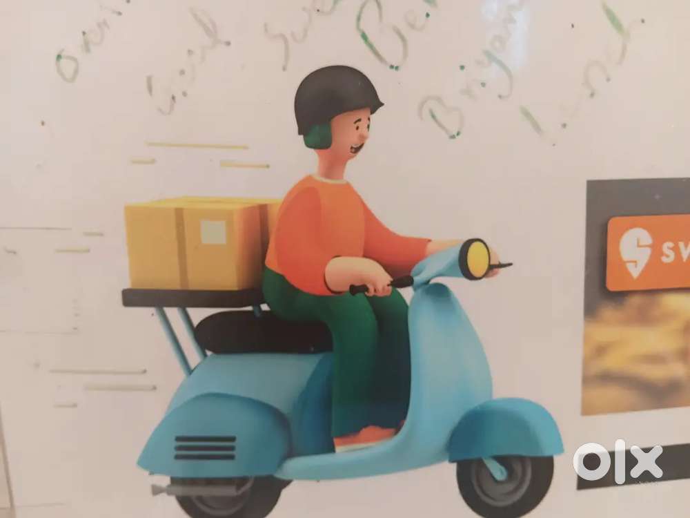 Foods delivery cheyyunnathinu aayi, 10 delivery boysine aavishyam und