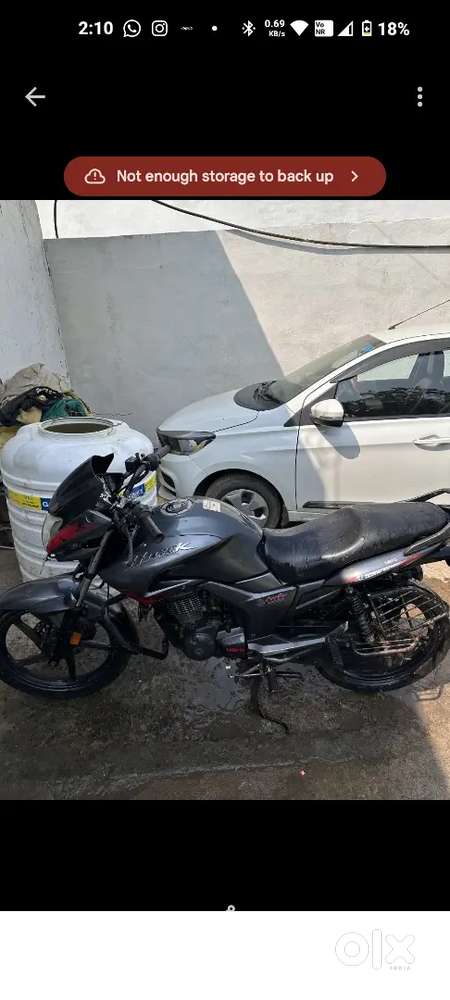 Hero hunk bike grey color