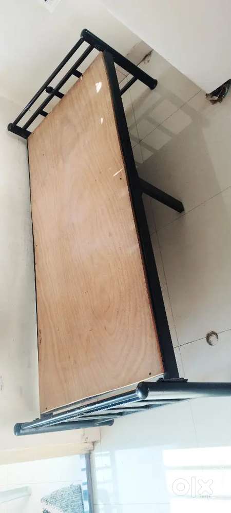 Metal  Bed