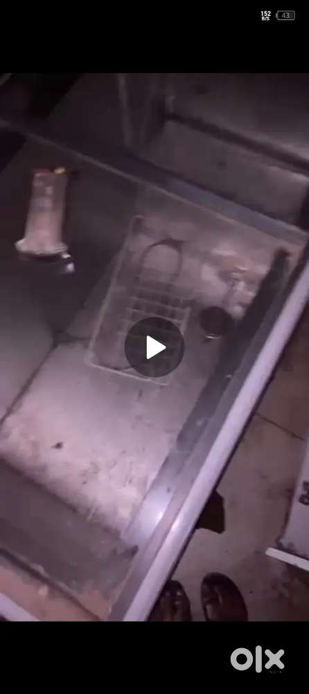 15 din chalaya he freez ko 1 saal ho gaya he voltas tata deep freeze