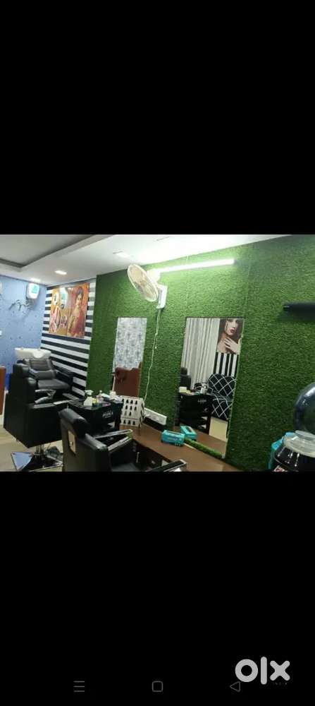 Full set womens parlour for sale
