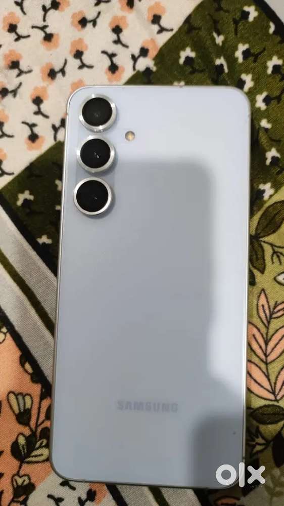 In a very good condition phone 256 variant