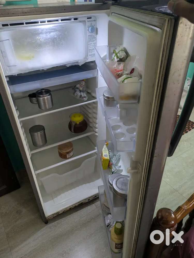 Old 5 star rated fridge with stabilizer
