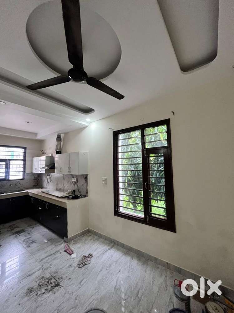 100Gaj big size Ready to move Flat for sale in just 36.90lac At Kharar