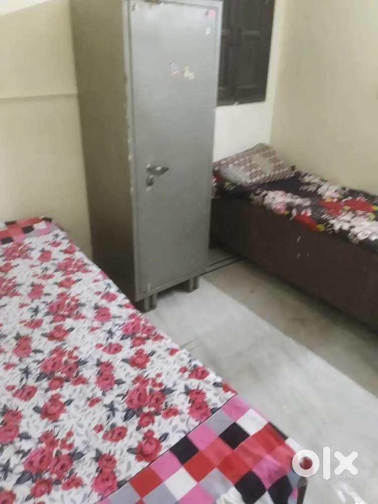 Pg available for Girls in Govindpuri