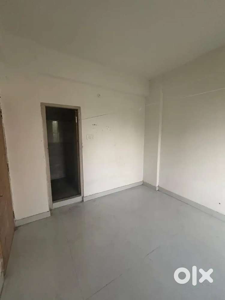 2 Bhk 2 washroom balcony car parking available for Rent At Beltola Rd