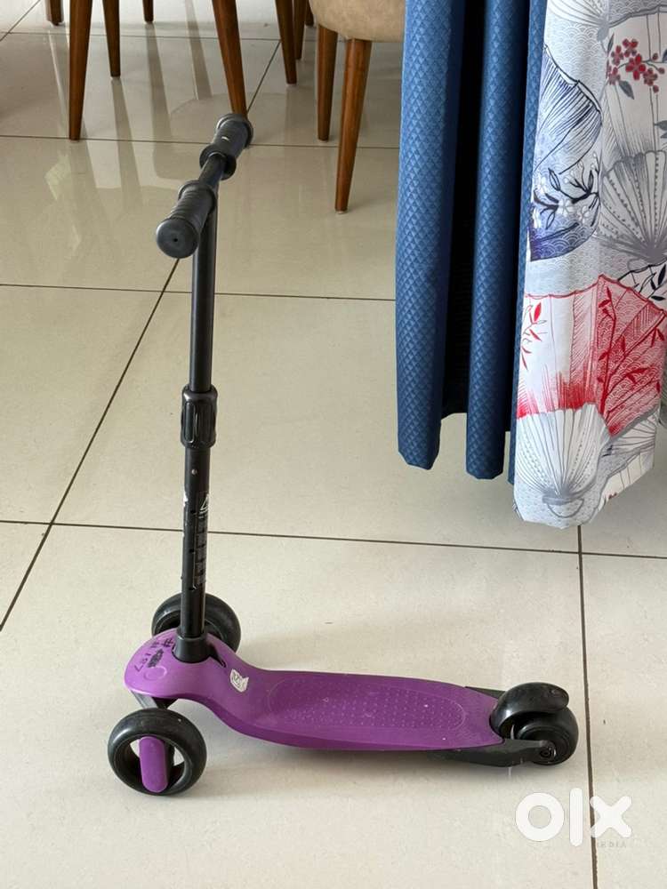 Kids scooter 2 year old in very good condition
