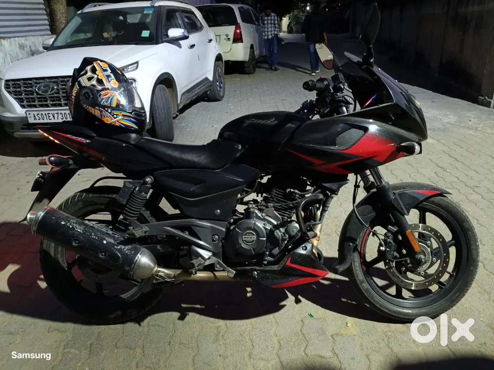 Bajaj Pulser 220F/2021 Model